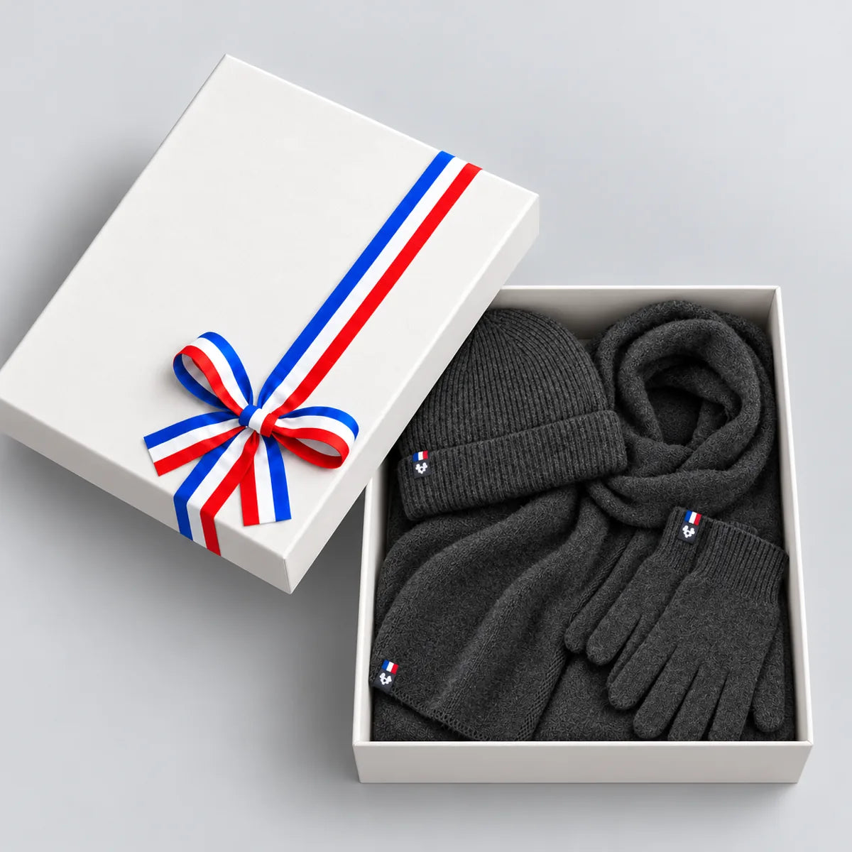 Coffret cadeau ouvert avec bonnet, écharpe et gants homme en laine mérinos Roc Meije – PALÂBA