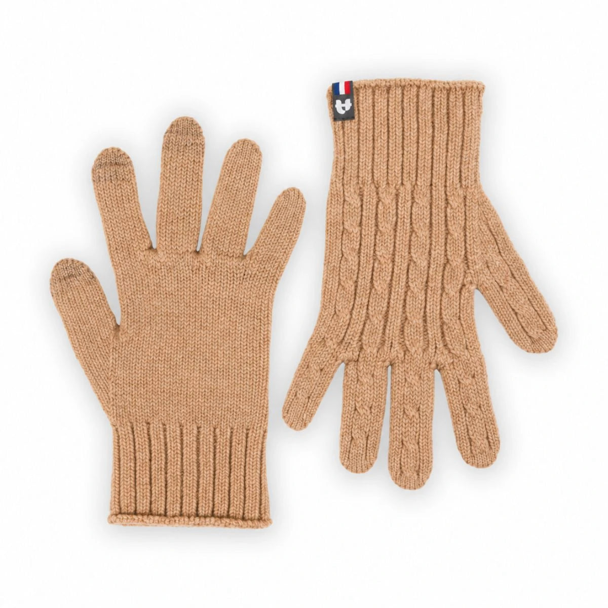 Gants tactiles à maille torsadée en laine mérinos Camel Aubrac, fabriqués en France – PALÂBA
