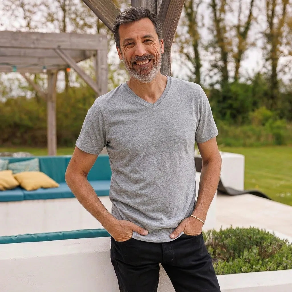 T shirt col V gris homme | PALABA - T-shirt homme PALÂBA