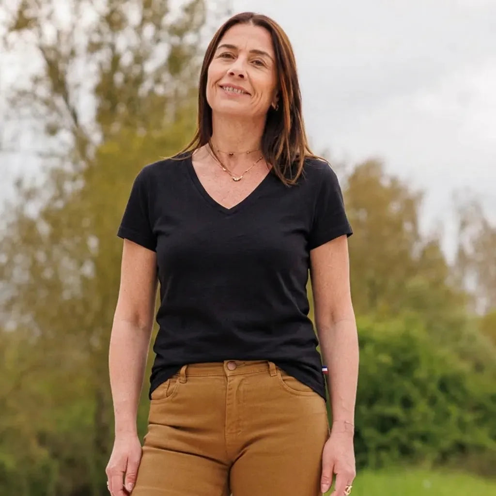 T shirt col V noir femme | PALABA - T-shirt femme PALÂBA
